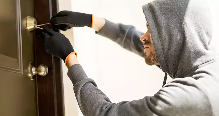 Emergency Motel Lock Repairs—Available 24/7 in Meadow Woods, FL
