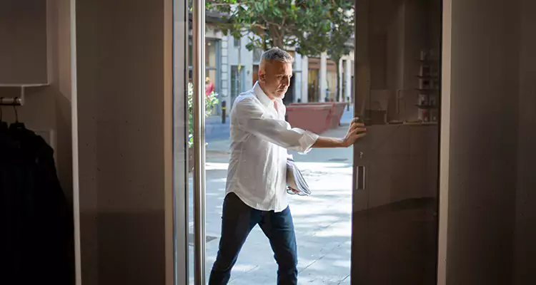 Track Cleaning and Repair for Stuck Doors in Meadow Woods, FL