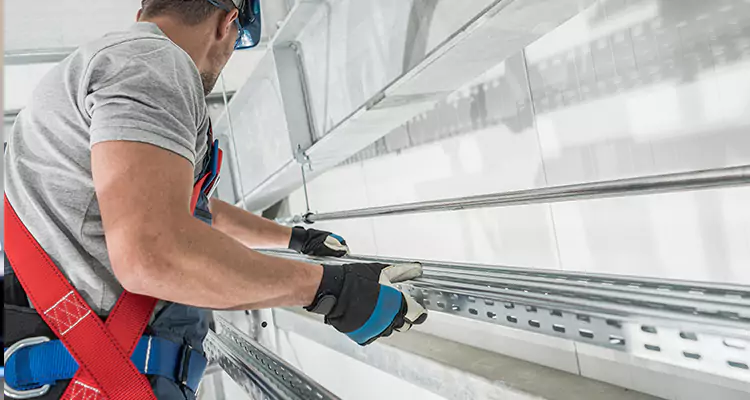 Glass Balcony Railing Replacement in Meadow Woods, FL